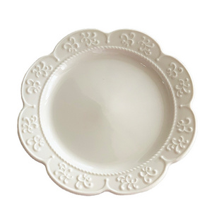 french vintage exquisite relief 9 "flower white ceramic household plate for Party western wedding dining ceramic plates