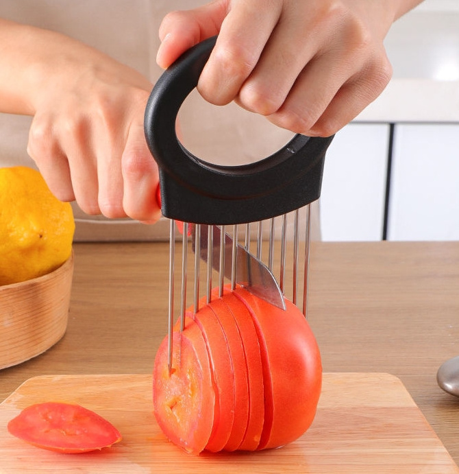 High Quality Kitchen Utensils Stainless Steel Onion Cutting Holder Food Grade Tomato Holder Slicing Cutter