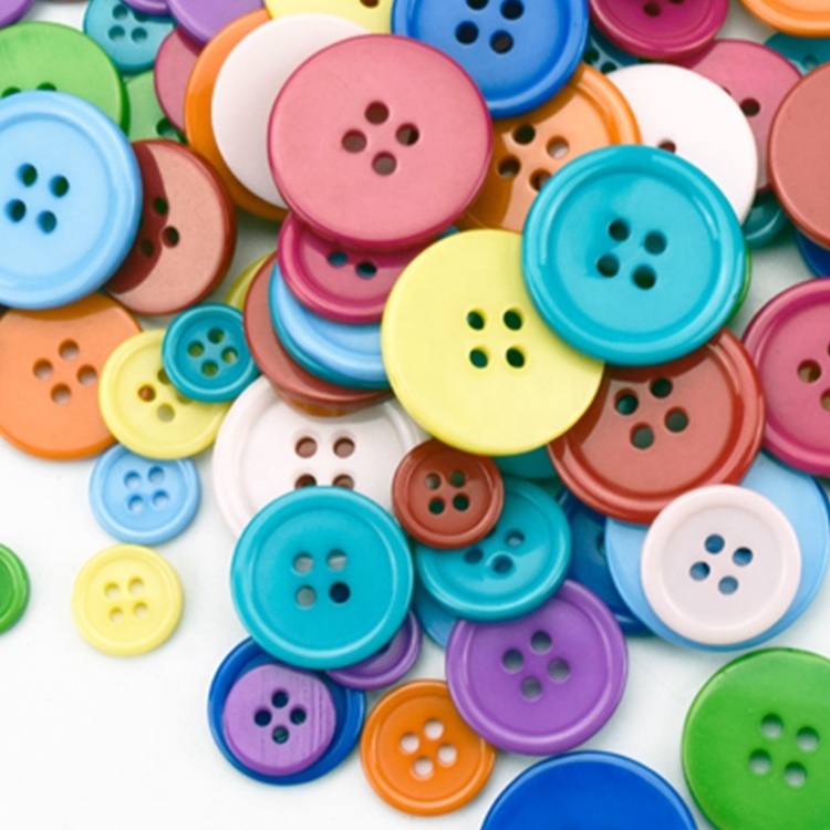 Sewing Label Manufacturer Custom Made Colorful Fancy Green and Blue Plastic Resin Buttons for Children Clothing