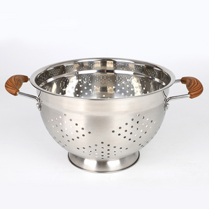 Fruit Vegetable Basket Stainless Steel Washing Colander Strainer With Wooden Handle