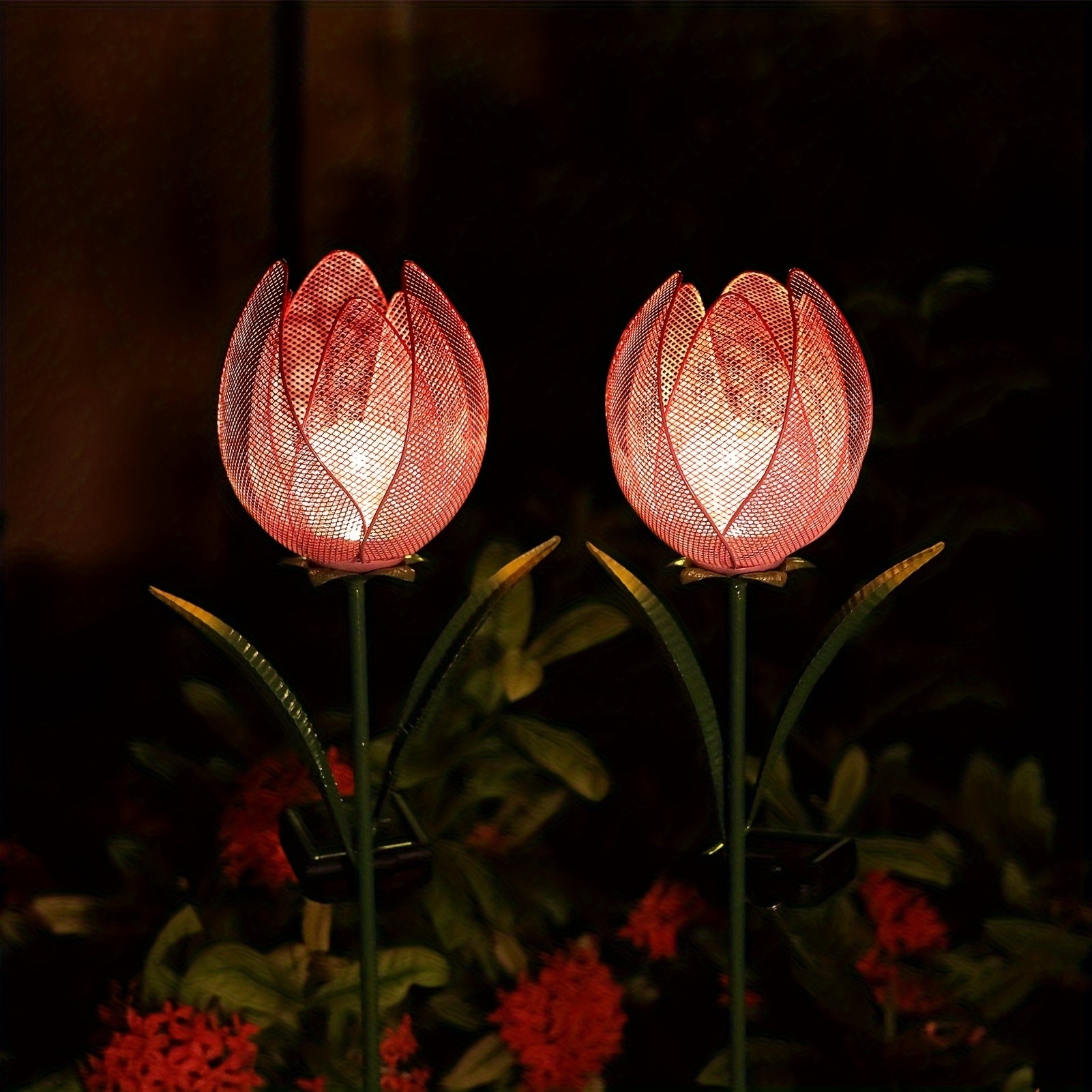 Outdoor Solar Garden Lights LED Solar Large Metal Tulip Flowers Decorative Stake Lights For Patio Yard Lawn Walkway Decoration