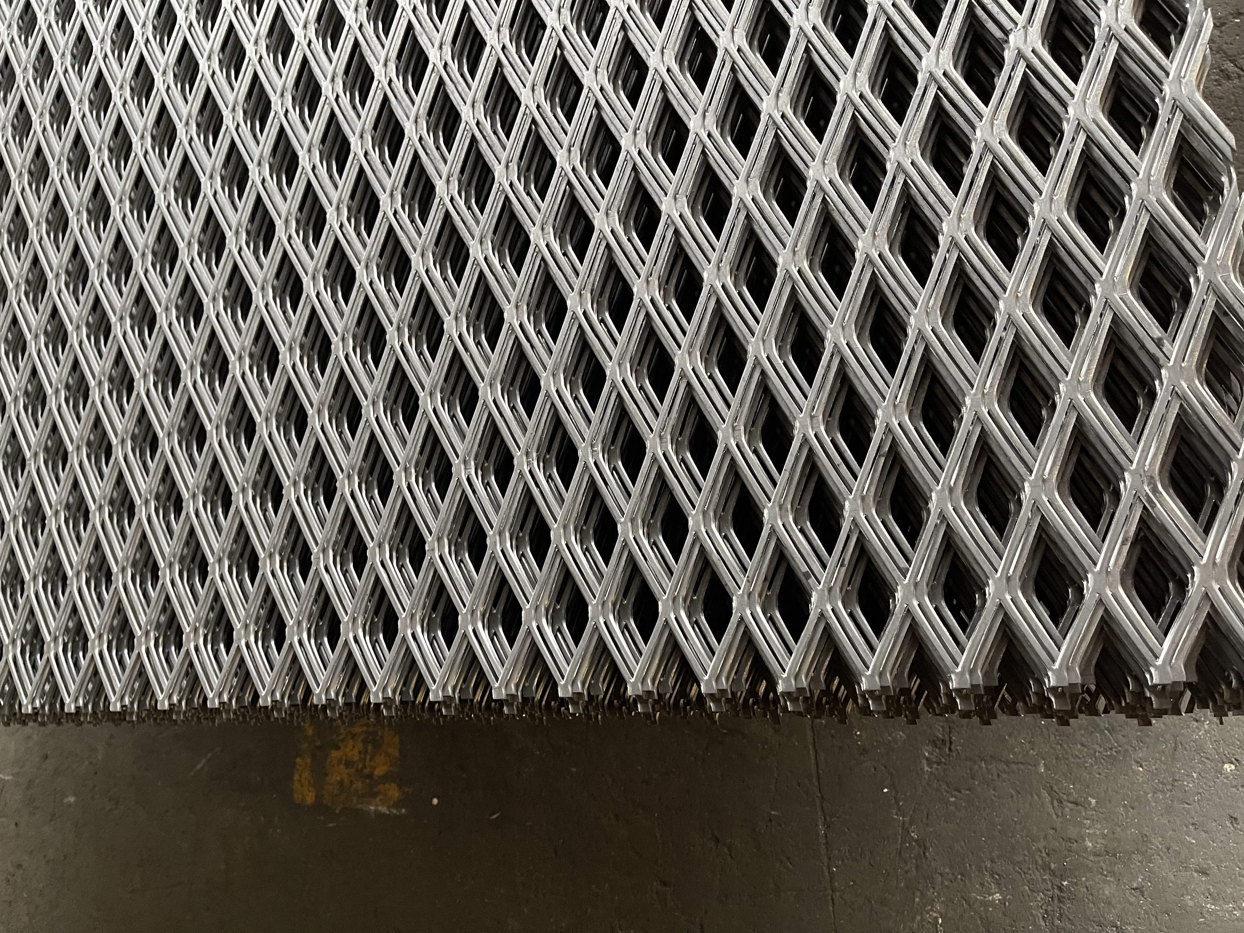 Factory Supply Durable Diamond Aluminum Sheet Expanded Metal Wire Mesh