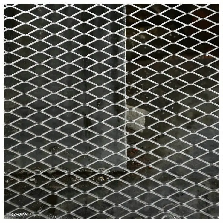 3mm Thickness Aluminium expanded metal mesh panels 50cm x 200 cm(H)