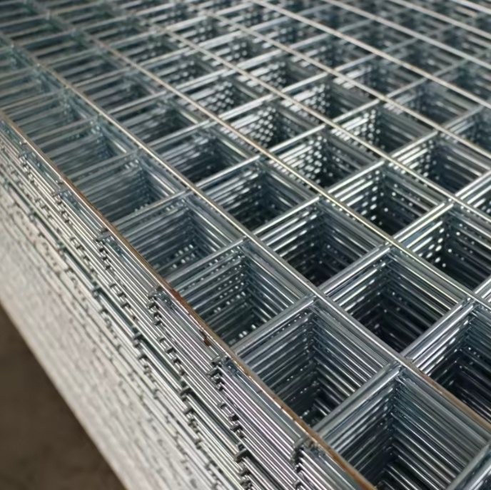 Heavy Duty welded wire mesh panels low-carbon iron wire galvanized welded wire mesh chicken cage