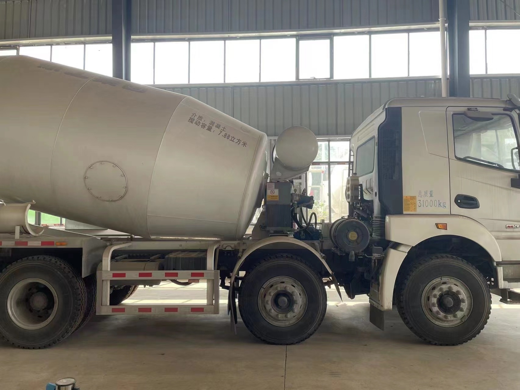 New  Made year 2020 brand new Cement Mixer 12CBM 8*4 Concrete Mixer Truck