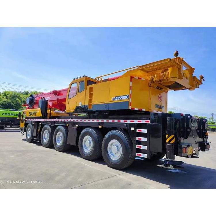 Sany 220T rough terrain used truck mounted mobile crane with spare parts for sale