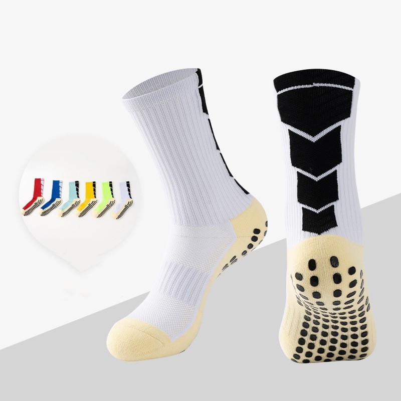 OEM custom logo white trampoline scrunch sport anti slip crew men's soccer non slip grip football socks