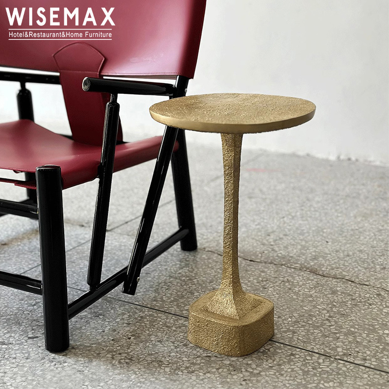 WISEMAX FURNITURE Light Luxury Brass Coffee Table Modern Living Room Furniture Minimalist Nail Shape Metal Side Table For Home