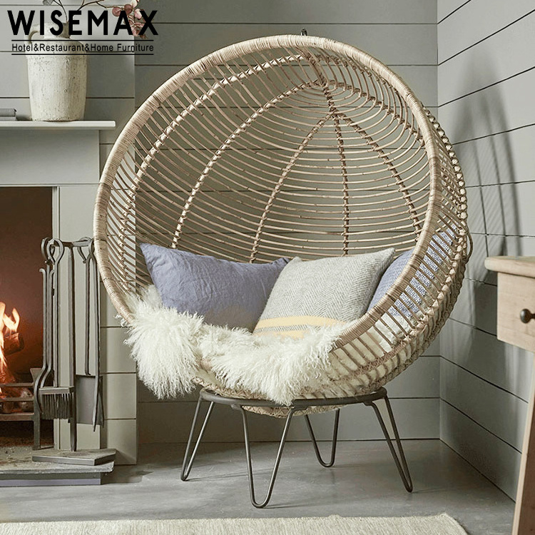 WISEMAX FURNITURE Hot selling indoor and outdoor PE rattan hanging swing chair patio balcony metal base swing