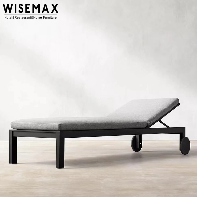 WISEMAX Aluminum Outdoor Double Sun Lounger Daybed Water-Proof Fabric Cushion for Pool Side or Living Room with Wheels