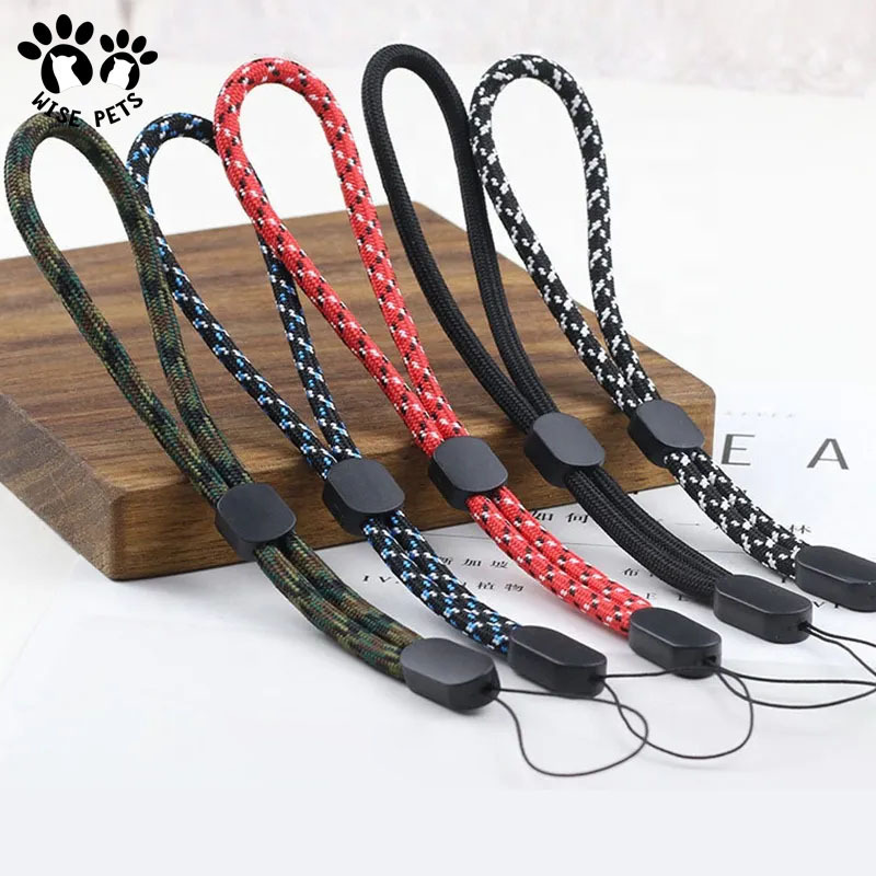 Wholesale custom adjustable short rope mobile phone case hand wrist strap lanyard for camera water bottle flashlight