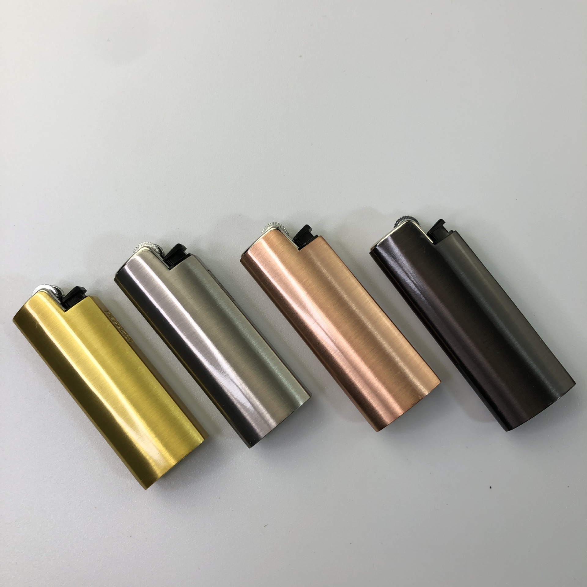 LT76 Wholesale Small MOQ Red Bronze Brush Metal Lighter HolderLighter Casecigarette new type lighter Sleeve