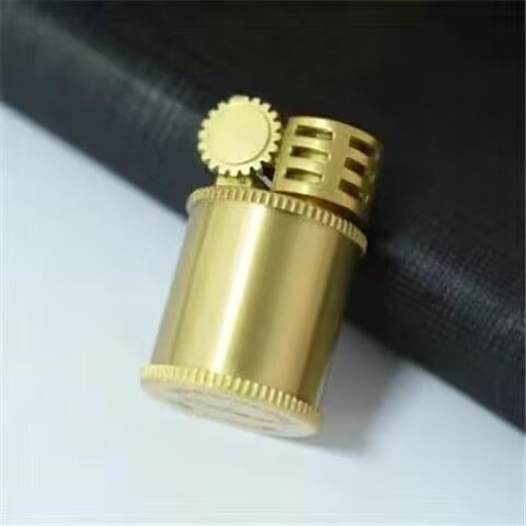 LT39 Wholesale Mini Metal windproof brass kerosene flip Flintl high-grade grinding wheel lighter Custom Logo