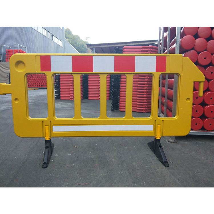 Removable Traffic Parking Barrier Guardrail / Removable Safety Plastic Fence / Plastic Road Barrier, Crowd Control Barrier