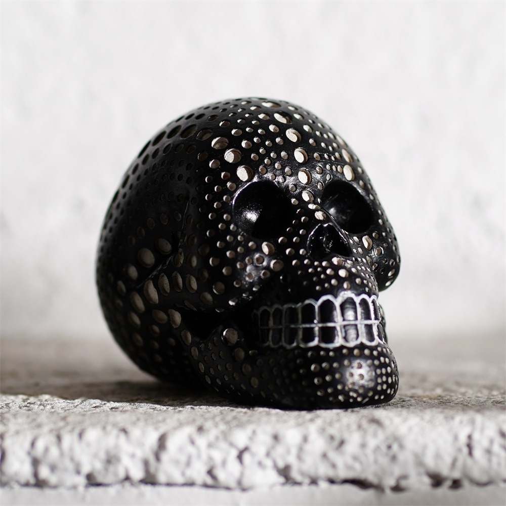 Witt Creative Polka Dot Skull Decoration Halloween Horror skull statue office desktop decoration