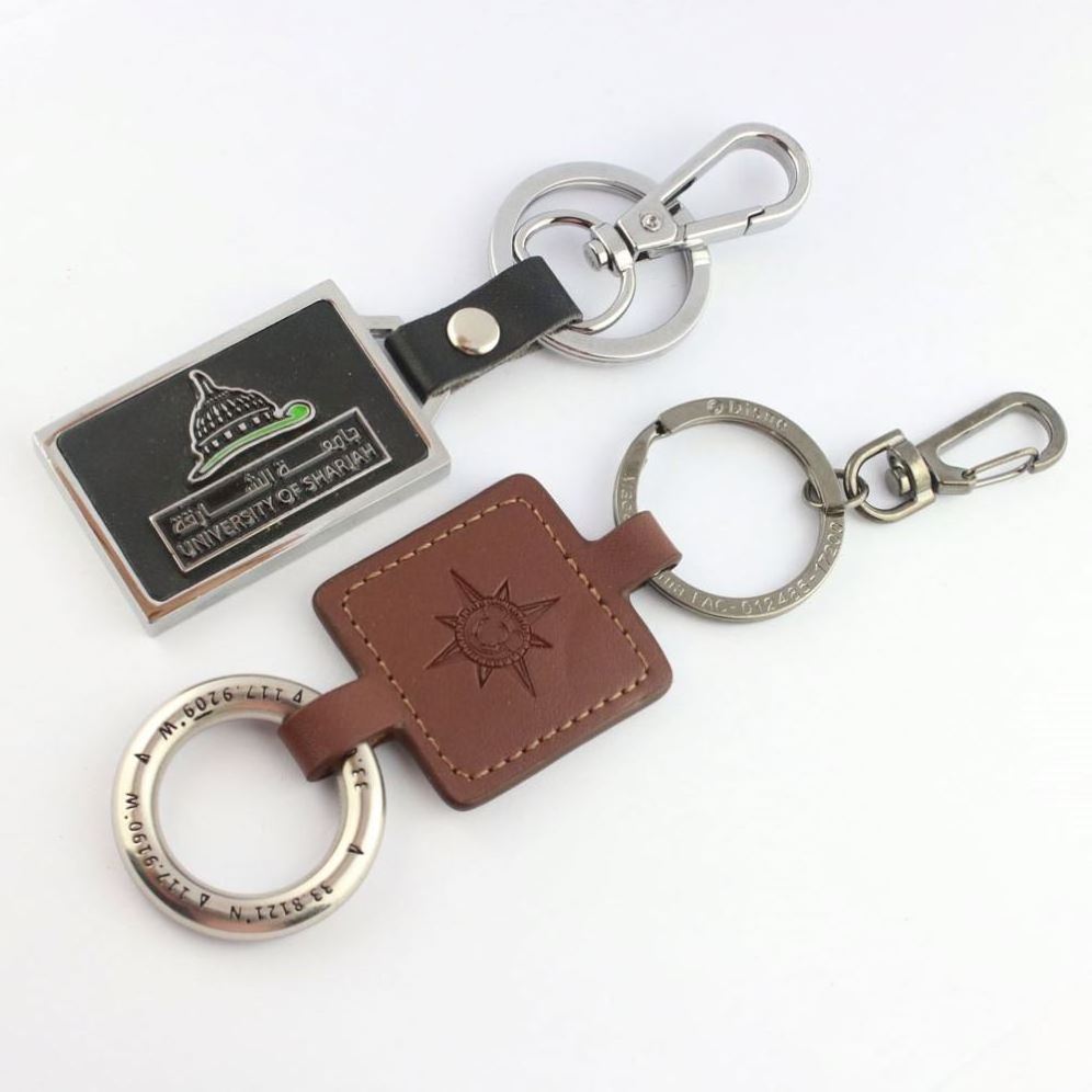 High Quality Wholesale Customized LOGO Leather Key Chain Loop Clip For Key Pu Leather Key Chains Ring Braided Leather Keychain