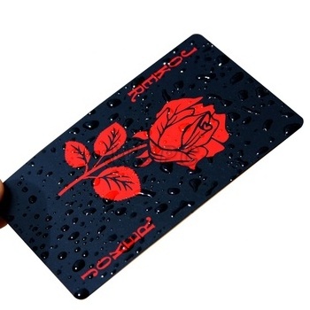 15-Years Factory Custom Printing Black Red Rose Plastic Deck PVC Waterproof Poker Cards With Tuck Box