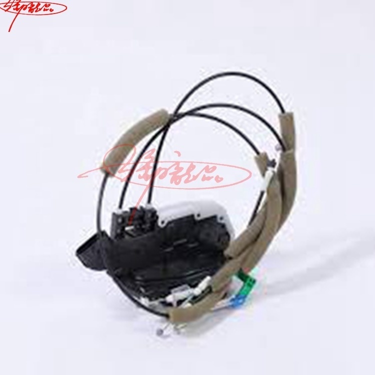 Auto Parts Car Door Lock oem 82500-JE20A  82500JE20A For Nissan Qashqai J10 Body Part Door Remote Cont Japanese Car Spare Parts