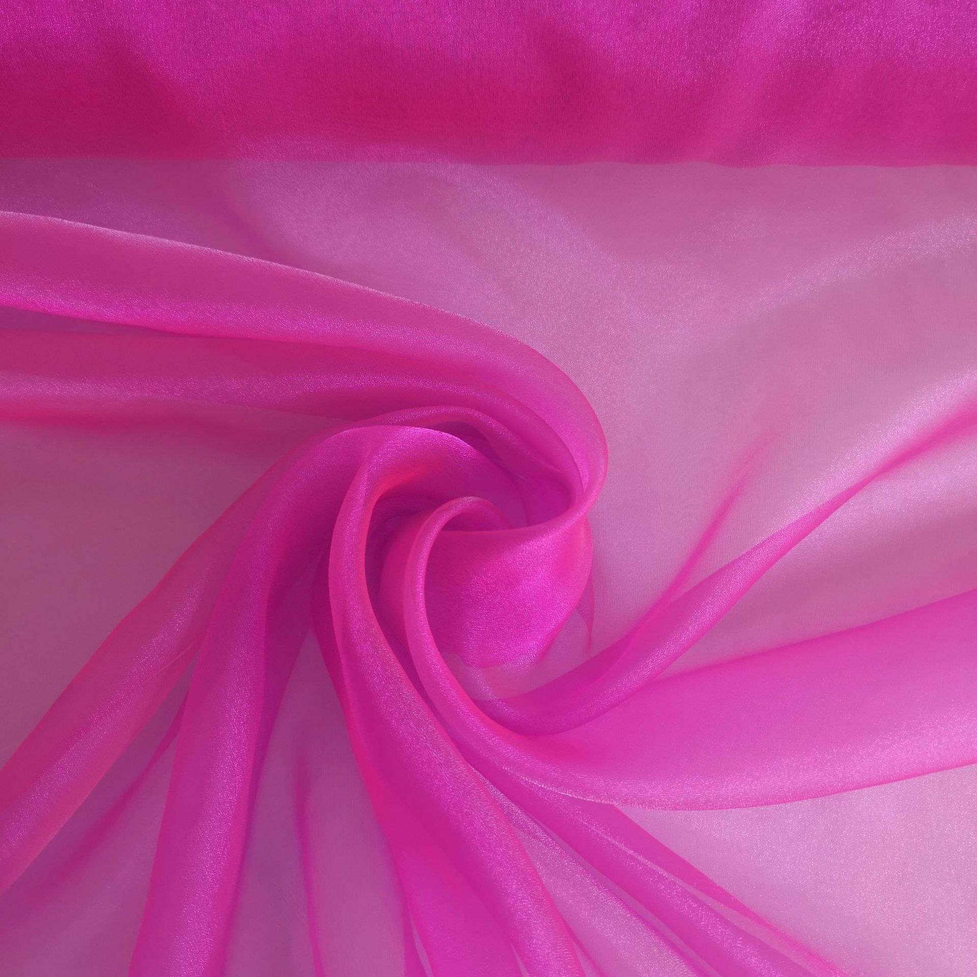 Shiny Metallic Reflective 100% Polyester Liquid Organza Satin Fabric Soft Bright Silk Satin Fabric