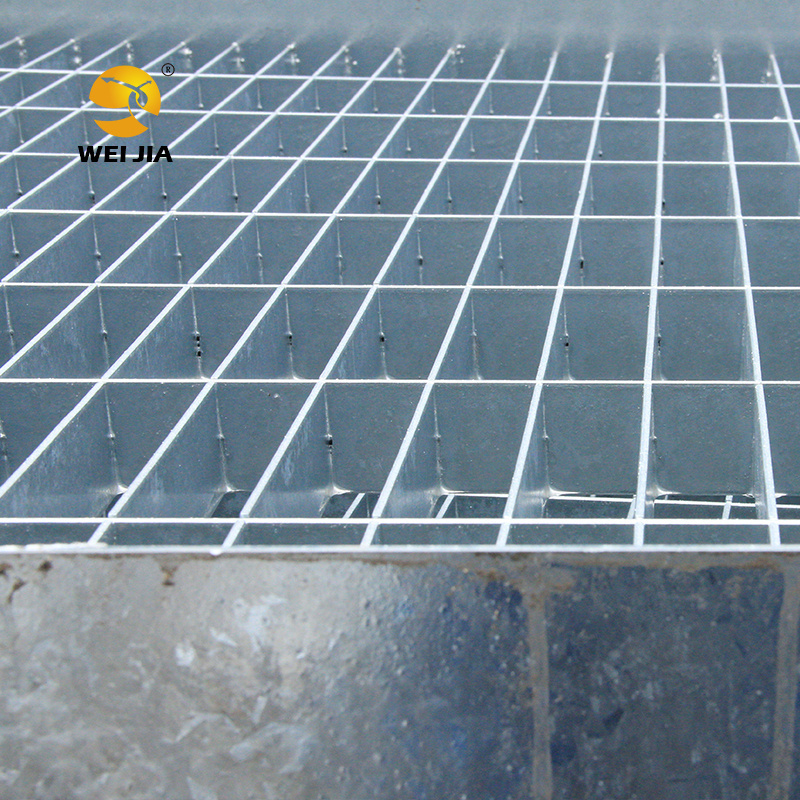 Good quality welded heavy duty compound trench cover press locked rebar steel grating