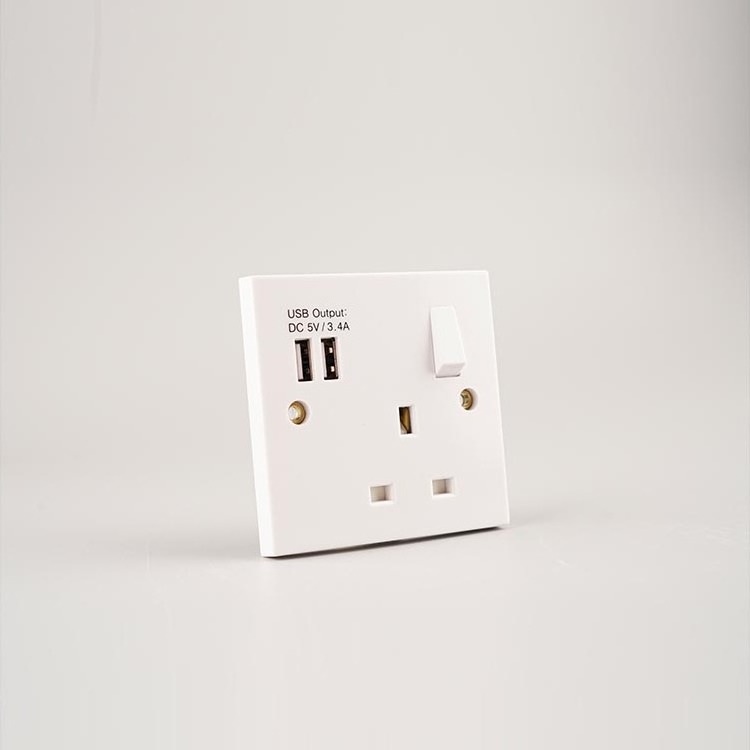 WK BS UK 13A 1 gang switched USB wall outlet universal multi socket