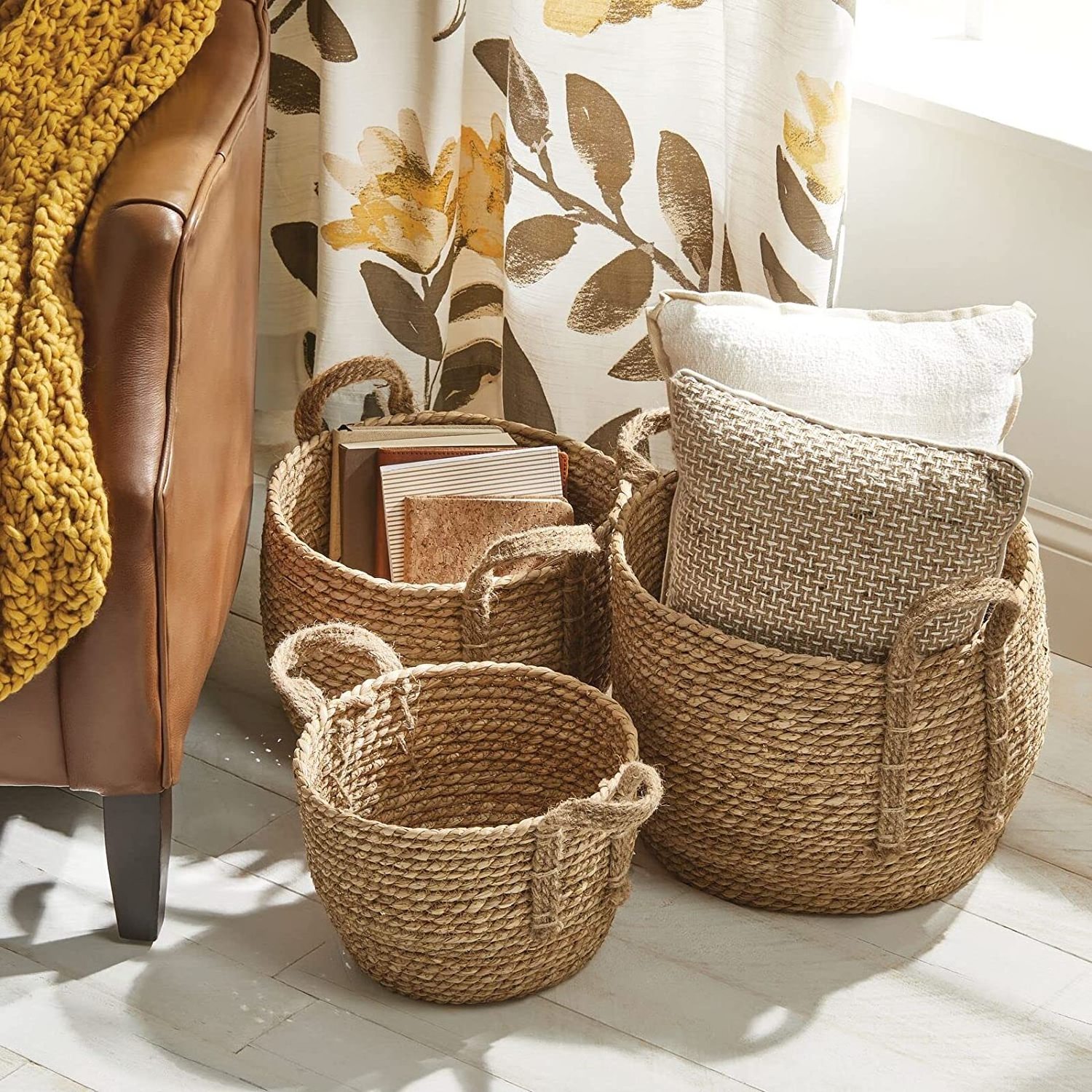 Round Braided Seagrass Woven Storage Basket with Jute Handles - Rope Weave Circle-Shaped Basket Bin for Shoe Storage