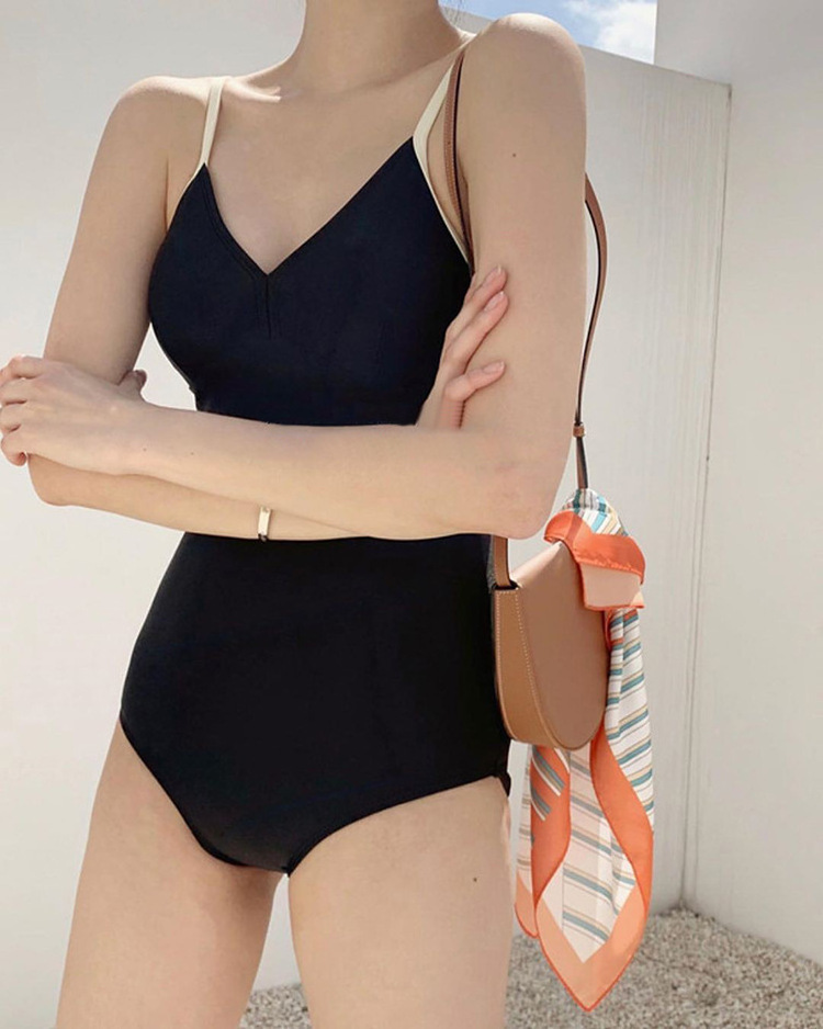 One Piece Beach Wear Bikinis Sexy Young Japanese Girls Solid Bikini Set  Photos Swimwear Women's Swimming Bathing Suit