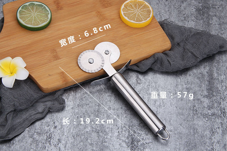 Factory High Quality Ecofriendly Food Grade Premium Stainless Steel Pizza Cutter Home Pizza Knife Pizza Cutter