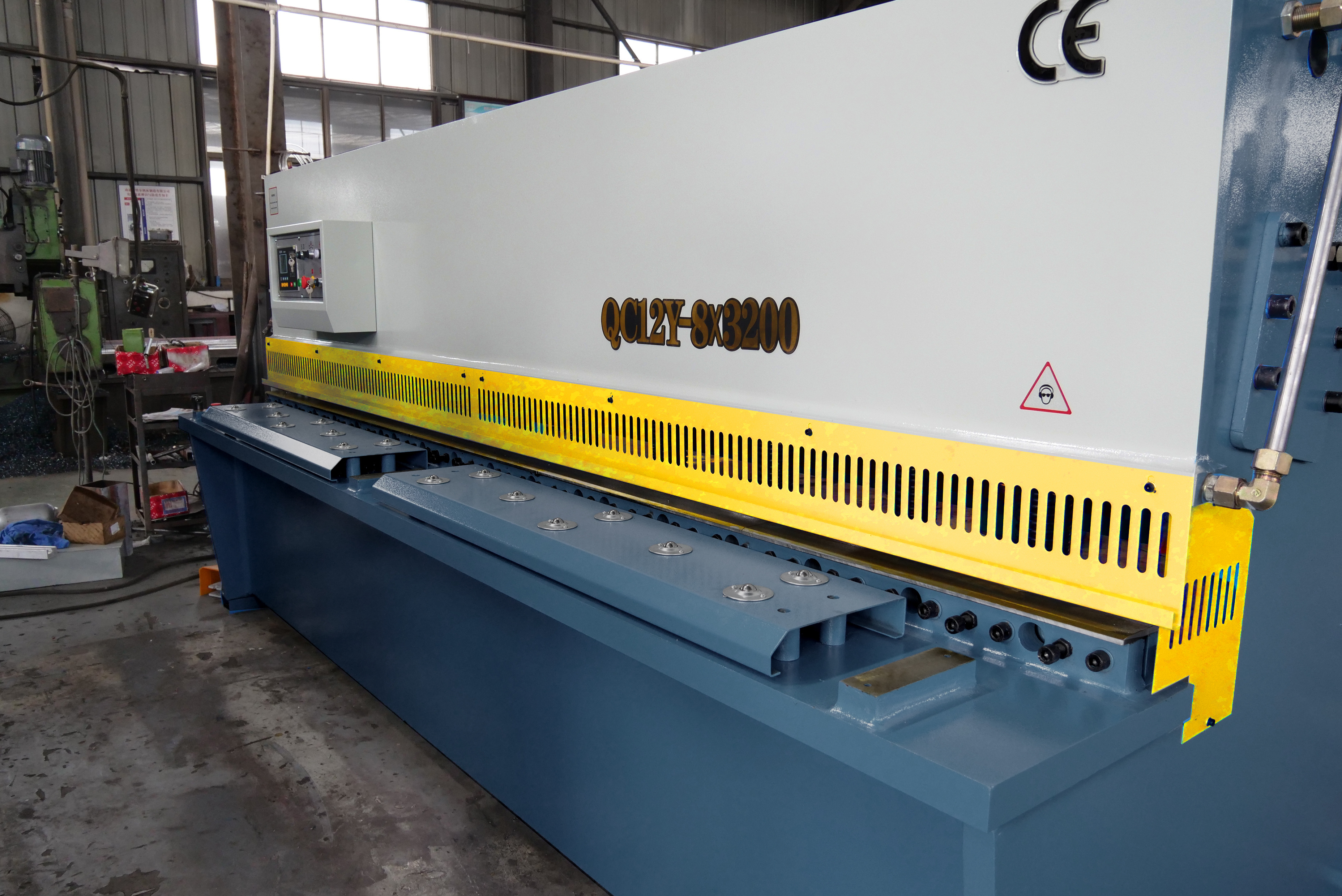 Metal sheet processing machine QC12Y-8x3200 cnc hydraulic swing beam shear for metal cutting