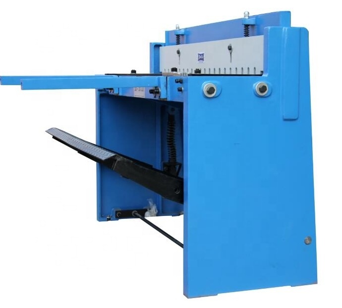 Q01-1.5x1320 Manual Foot Sheet Metal Shearing Machine