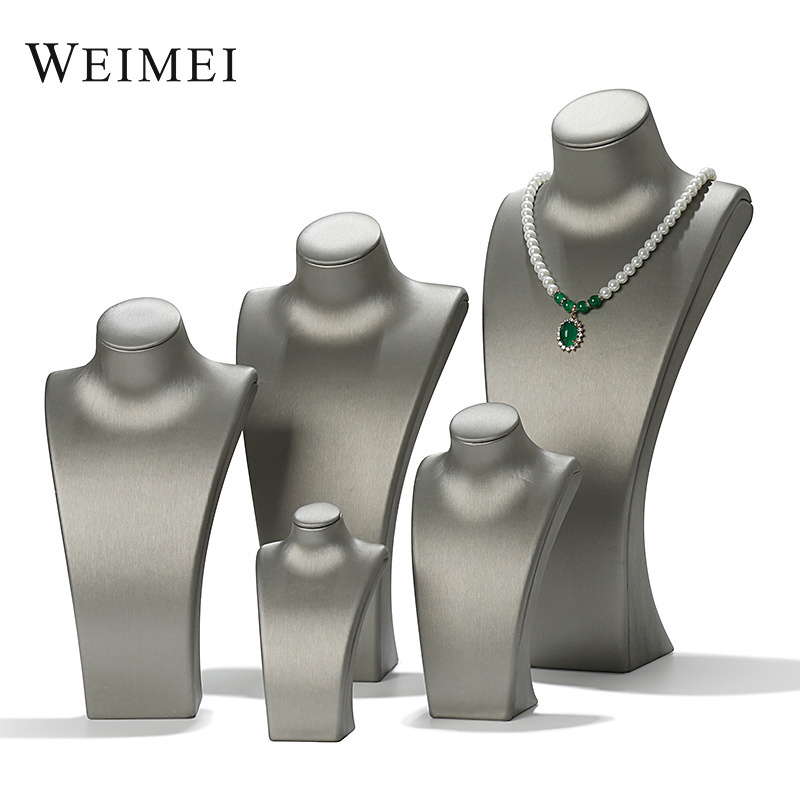 WEIMEI Wholesale Jewelry Store Bright Silver Display Mannequin Necklace Display Bust Bracket Leather Pendant Display Bracket