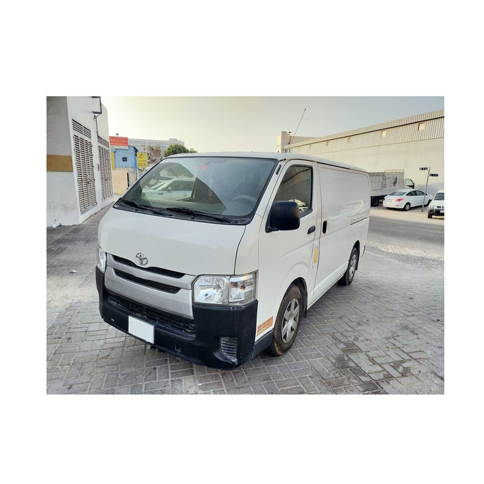 READY TO SHIPP  USED To-yota Hiace High Roof Mini Bus Japanese Original Sale Diesel Hot BNS Dimensions Transmission