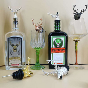 Home Bar Accessories Unique Gift Ideas  Zinc Alloy Animals  Juice Olive  Oil Liquor  Deer Stag  Head Bottle Aeratoe Wine Pourer