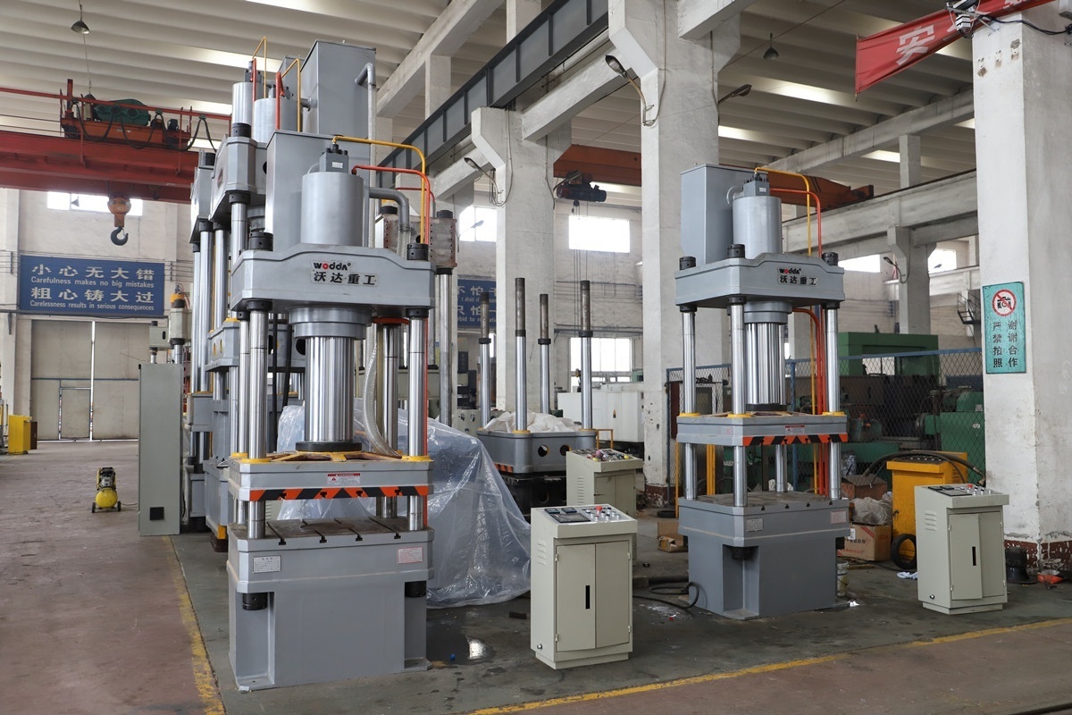 Vertical blacksmith four column hydraulic forging press used for workshop hydraulic press 100t