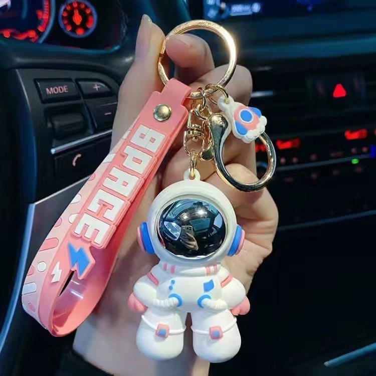 Creative Epoxy Cool Space Suit Lightning Bear Keychain Fashion Play Animal Doll Car Astronaut Keychain for Bag Pendant Gifts