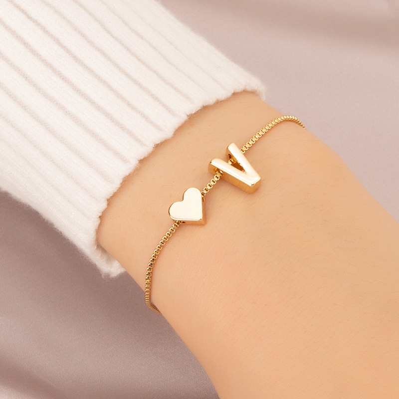 2023 Fashion Letter Heart Bracelet Jewelry Gift Classic Gold Plated Adjustable Chain Heart Initial Bracelet For Women