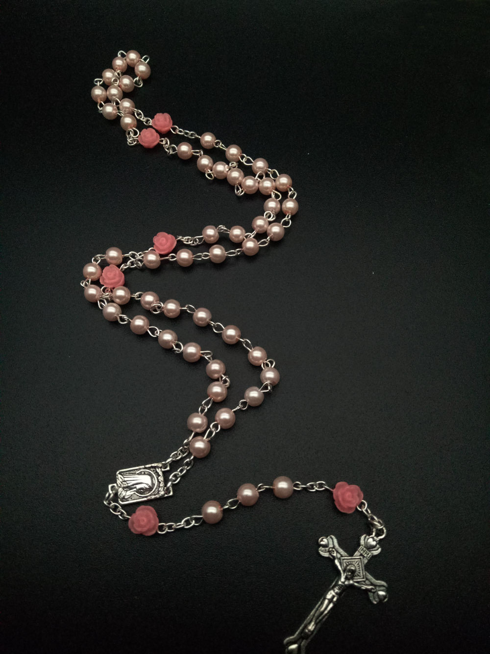 Trendy Jewelry Rosaries 6mm Black Red Blue Glass Pearl Beaded Chain With Rose Rosary Cross Ornament Necklaces