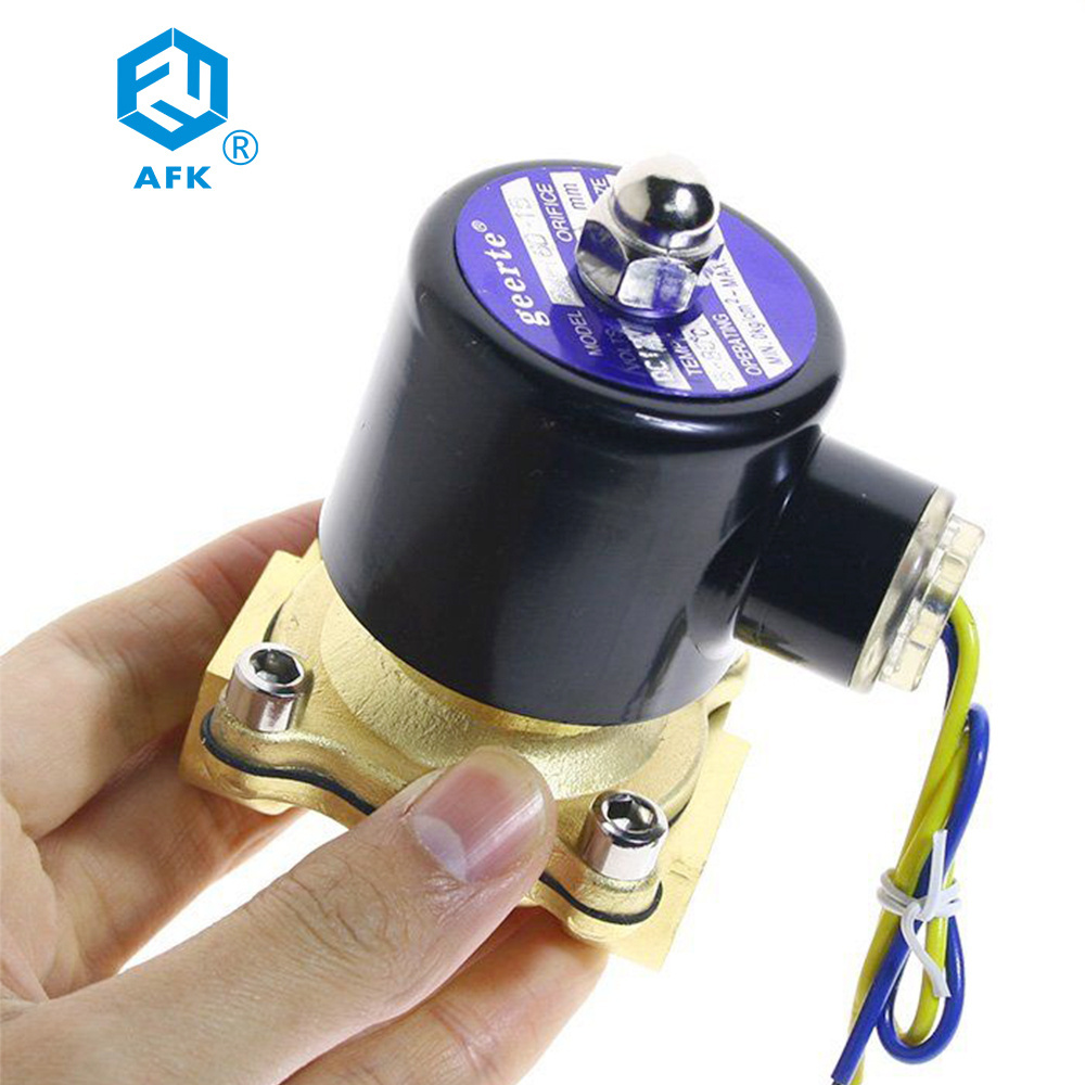 Brass N/C  2w160-15 240v water solenoid valve