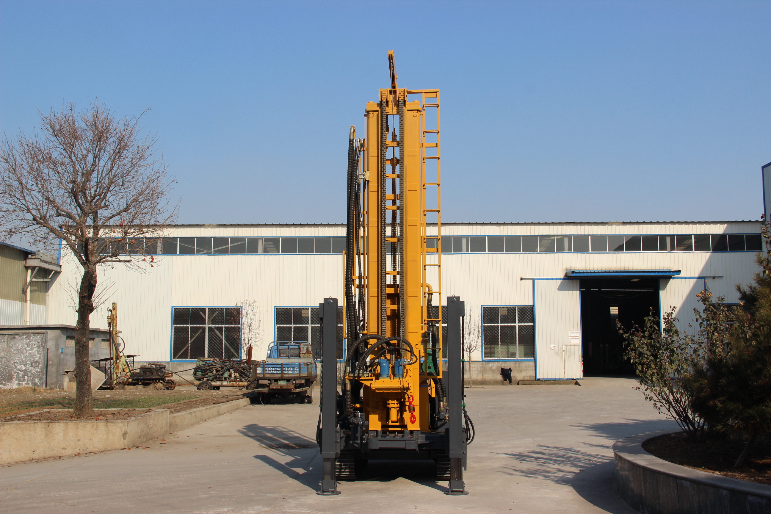 China factory 100M 250M 350M drilling depth borehole DTH water well drilling rig machines