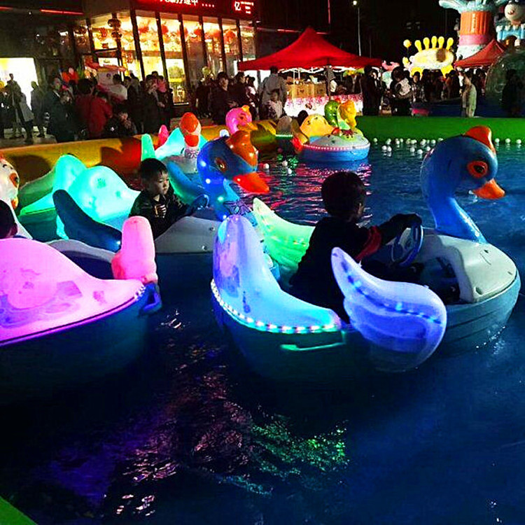 Professional manufacturer sell export to Dubai electric bumper boat, high quality inflatable water park paddle boat for children