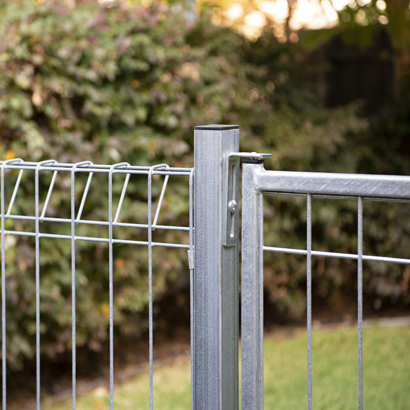 Yuchen welded triangular roll top fence curved BRC guardrail panel welded galvanized powder coating Rolled-Edge Barrier Section