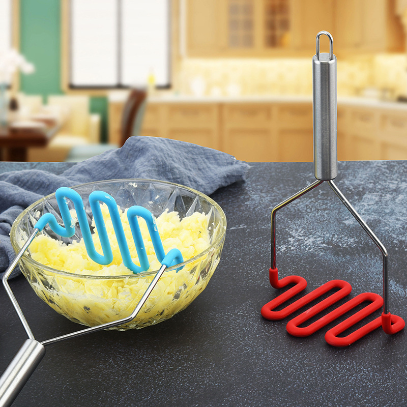 New Arriving Kitchen Non-Scratch Potato Masher Durable Stainless Steel Wrapped In Premium silicone Mashed Potato Ricer