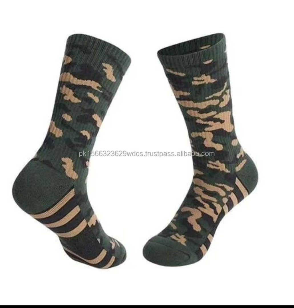 High Quality Socks With Grips For Unisex Winter Socks Sports Wear Compression Socks Customised