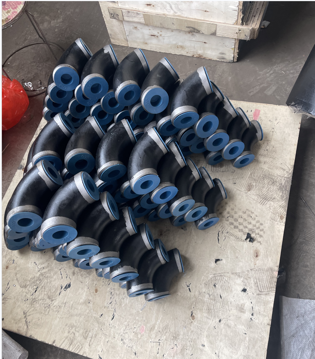 good price high quality  carbon steel/stainless steel  butt welded pipe fittings