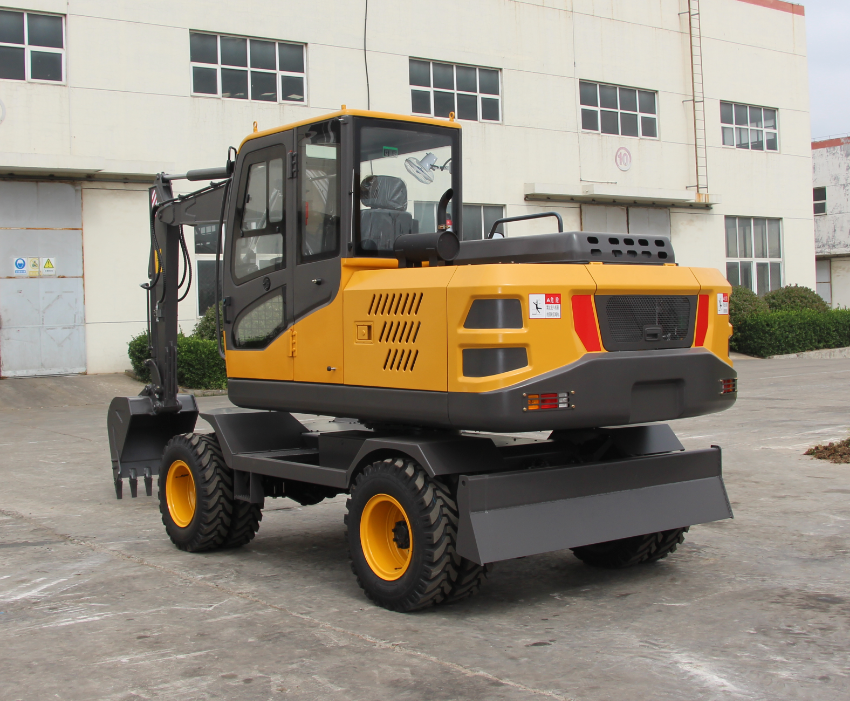 towable excavator 6 ton wheel digger backhoe