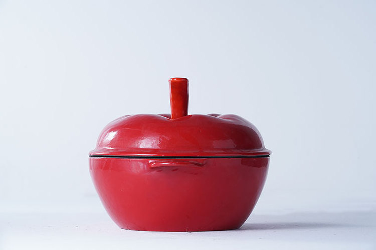 Hot sale OEM OEM cookware food safty material lovely pumpkin design red cast iron enamel soup casserole pot with handle lid