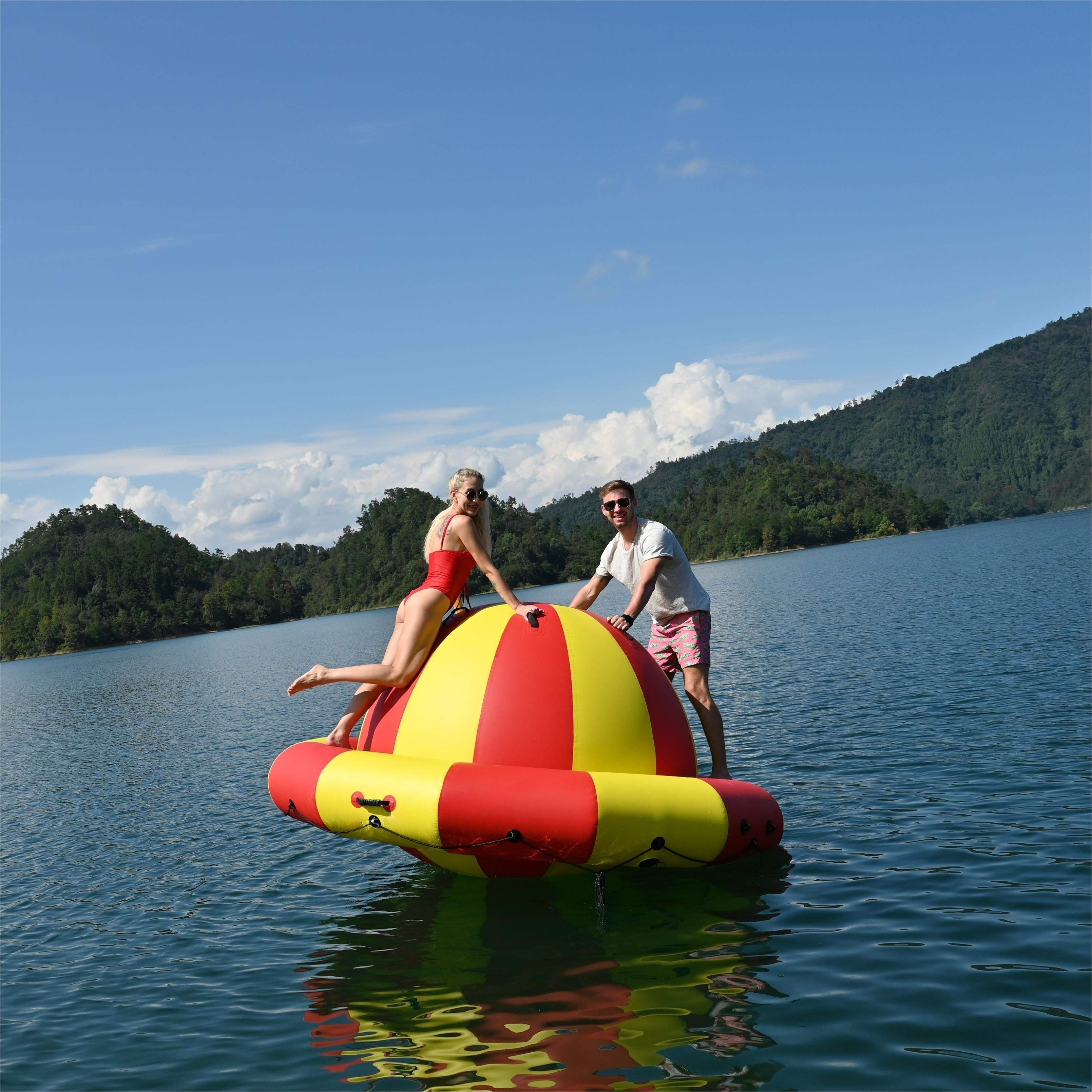 Water Sport Game Play Equipment Inflatable Disco Boat Inflatable Dock Inflatable Flying Spinner Towable Tube