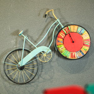 Retro American Country Bicycle Wall Clock For Living Room Creative Personality Wall Decoration