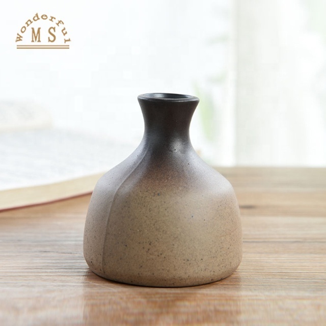 High quality mini ceramic vase tabletop decor rose flower vase thin neck for living room desktop home interior classical vases