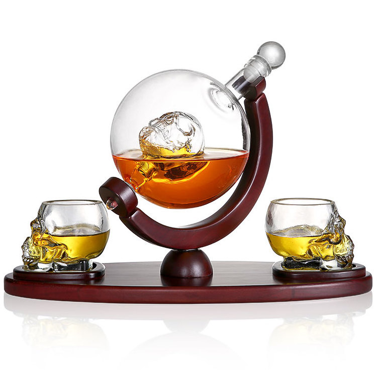 New Product Glass Globe Skeleton Decanter Whiskey Decanter With 2 Glasses And Wooden Base